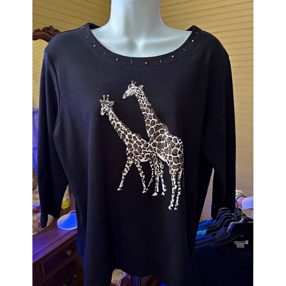 Womenās Black Knit Long Sleeve Scoop Neck Studded Giraffe Animal Print Top